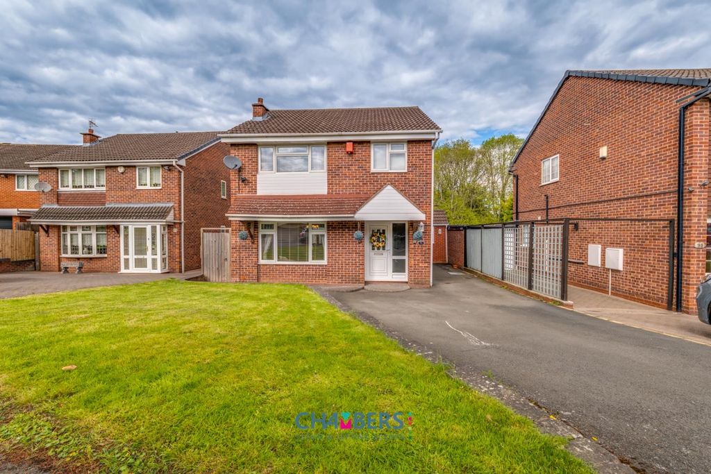 Property photo 1 of 52 Approach