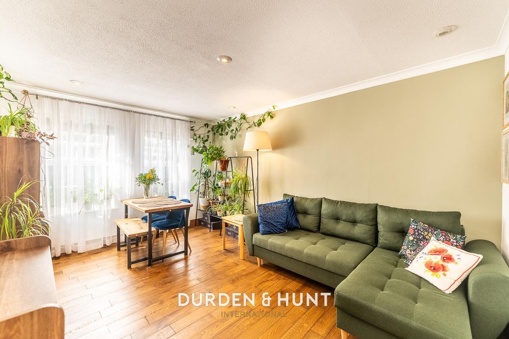Property photo 2 of 15 Kingsley-18.Jpg