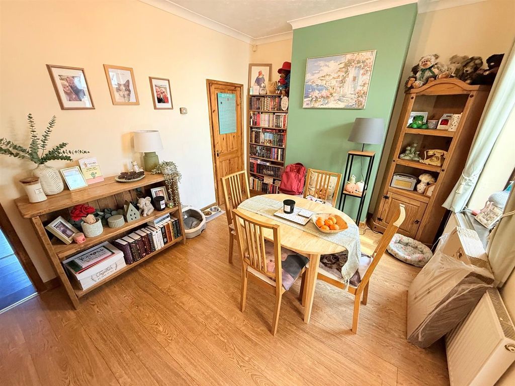 Property photo 3 of 13 Dining Room