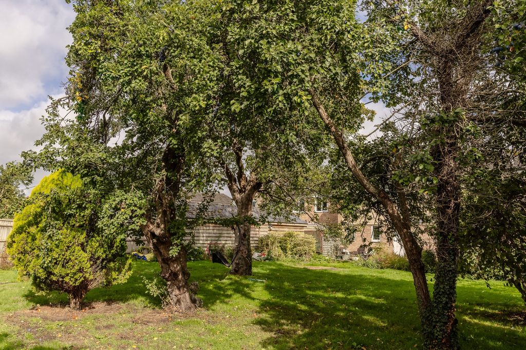 Property photo 2 of 22