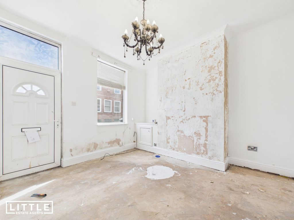 Property photo 2 of 18 Photo 9