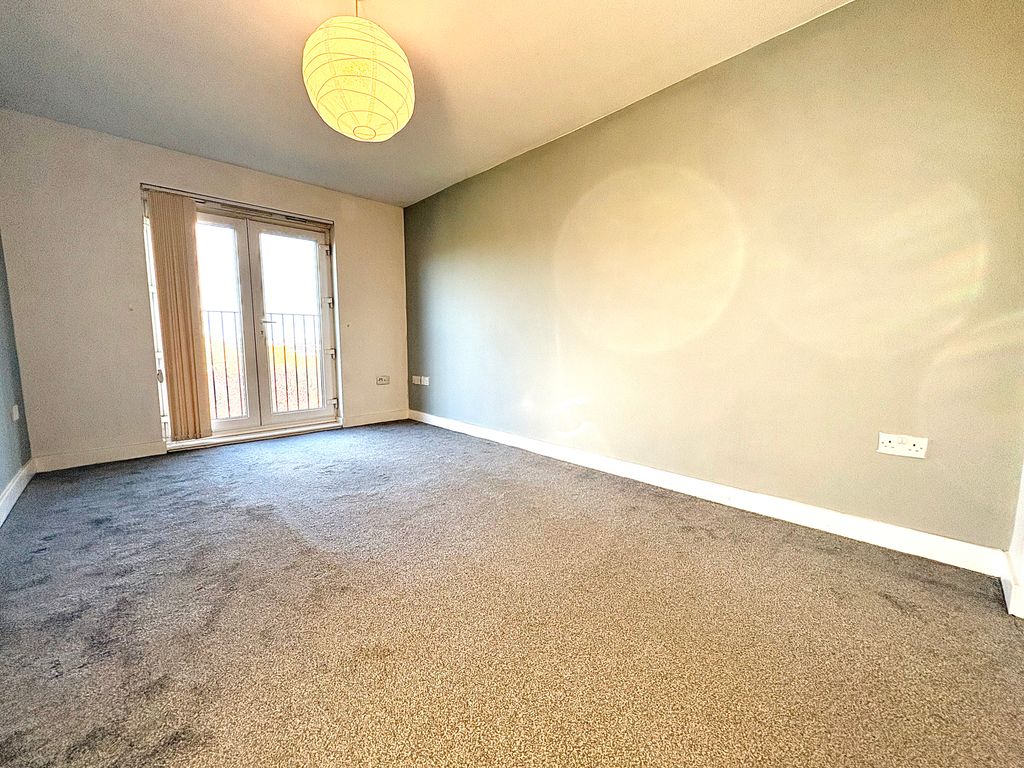 Property photo 3 of 13 Living Room