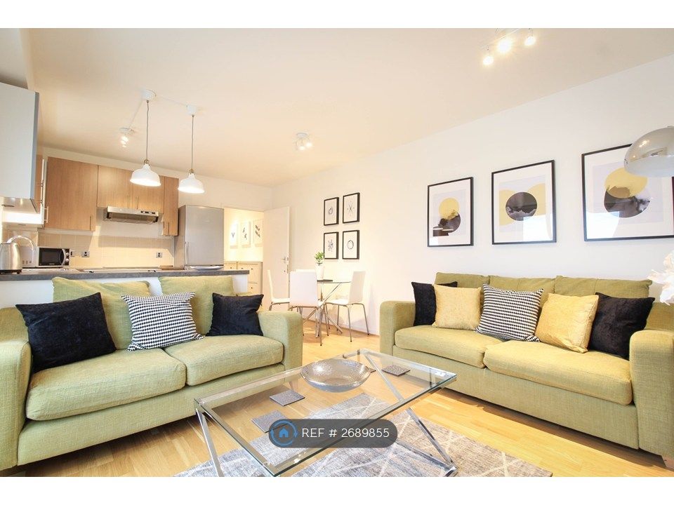 Property photo 2 of 10 Lounge