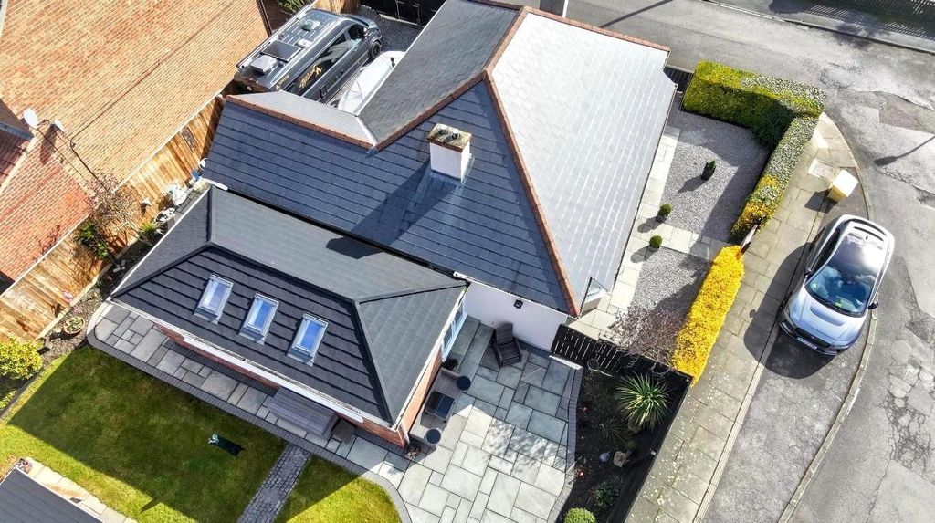 Property photo 2 of 35