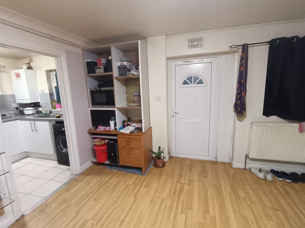 Property photo 2 of 7 Gallery