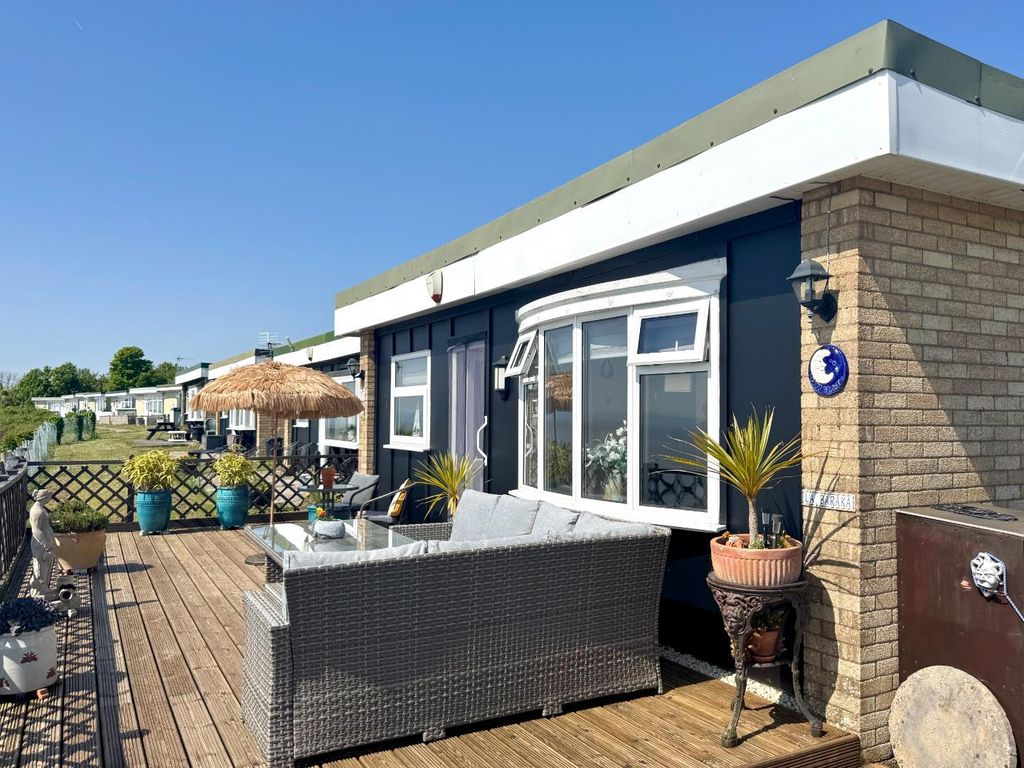 Property photo 1 of 16 Front