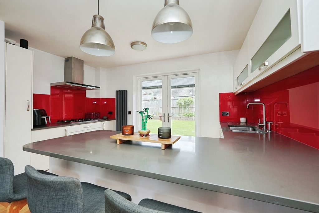 Property photo 2 of 26 Pbox-Img.Jpg