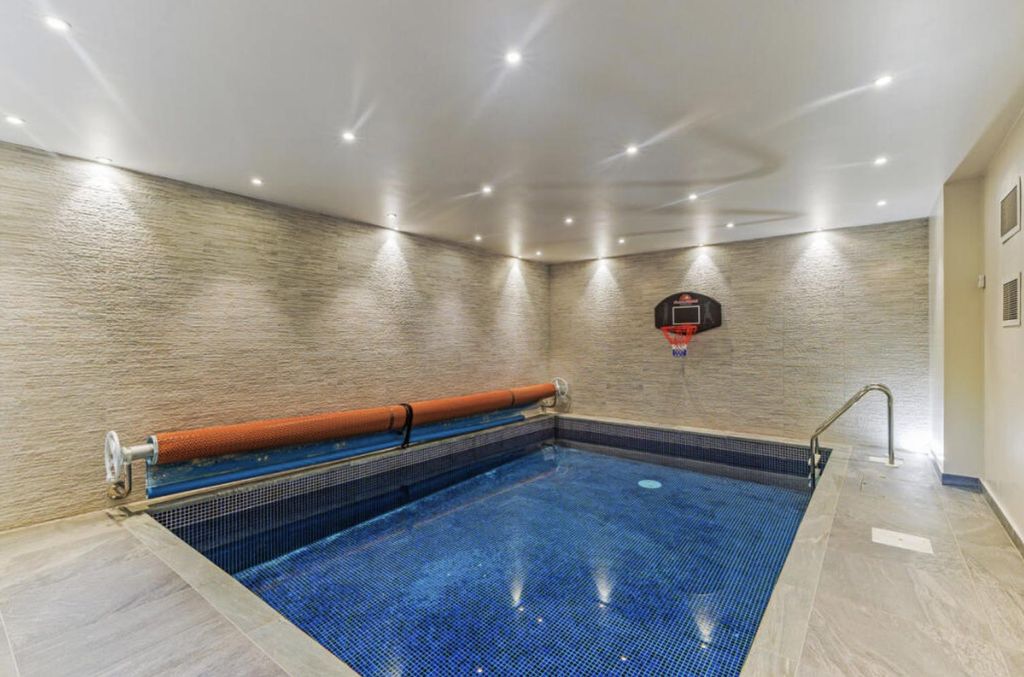 Property photo 2 of 40 Swimming Pool.Png