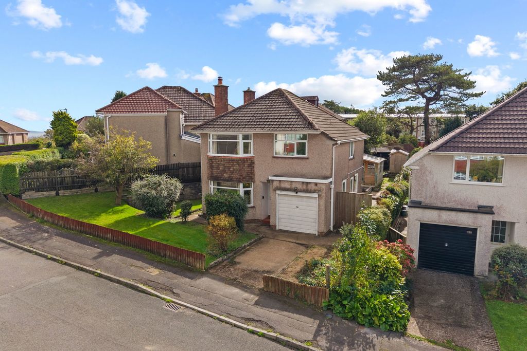 Property photo 1 of 27