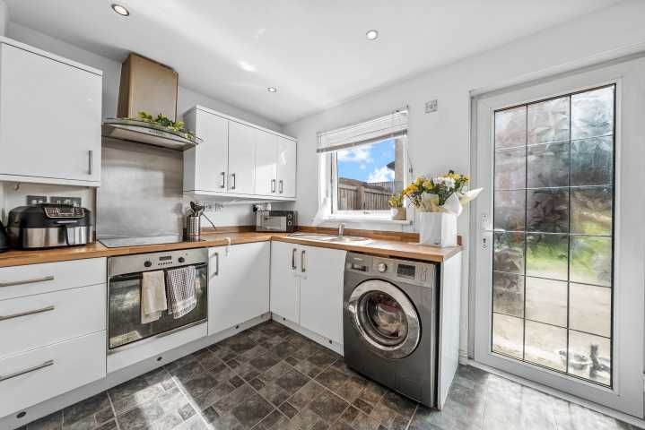 Property photo 2 of 30
