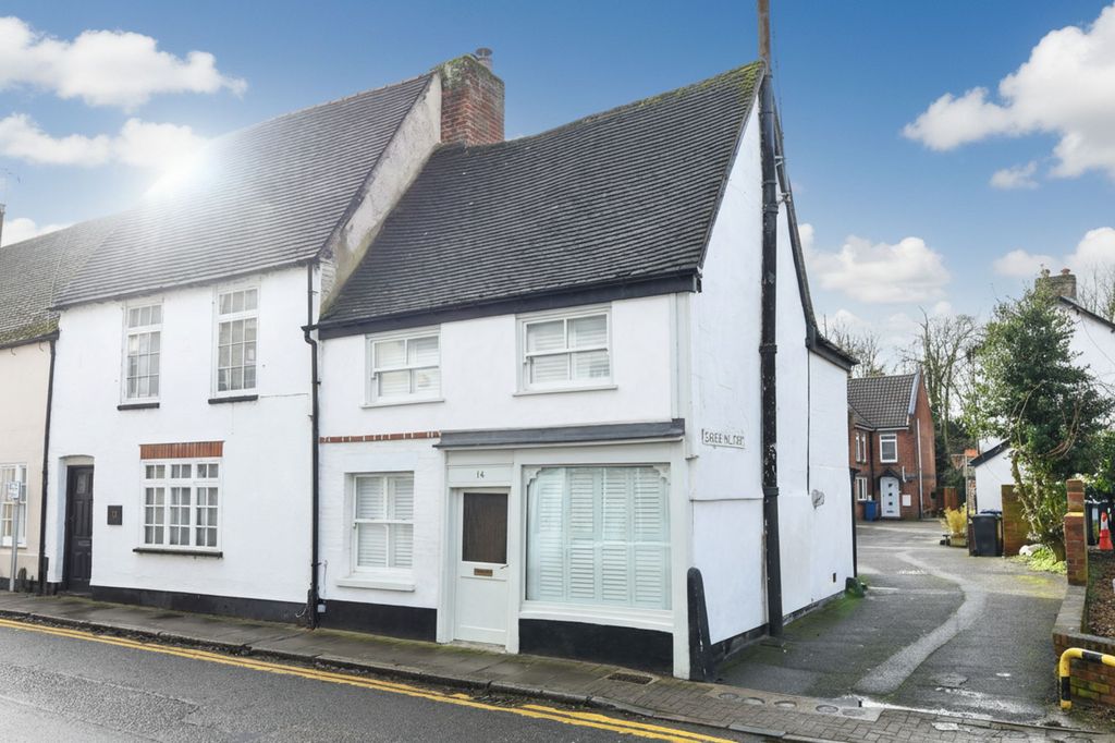 Property photo 1 of 12