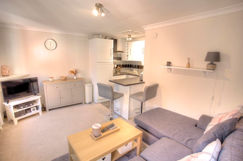 Property photo 2 of 11 Photo 11