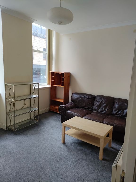 Property photo 2 of 6 Lounge