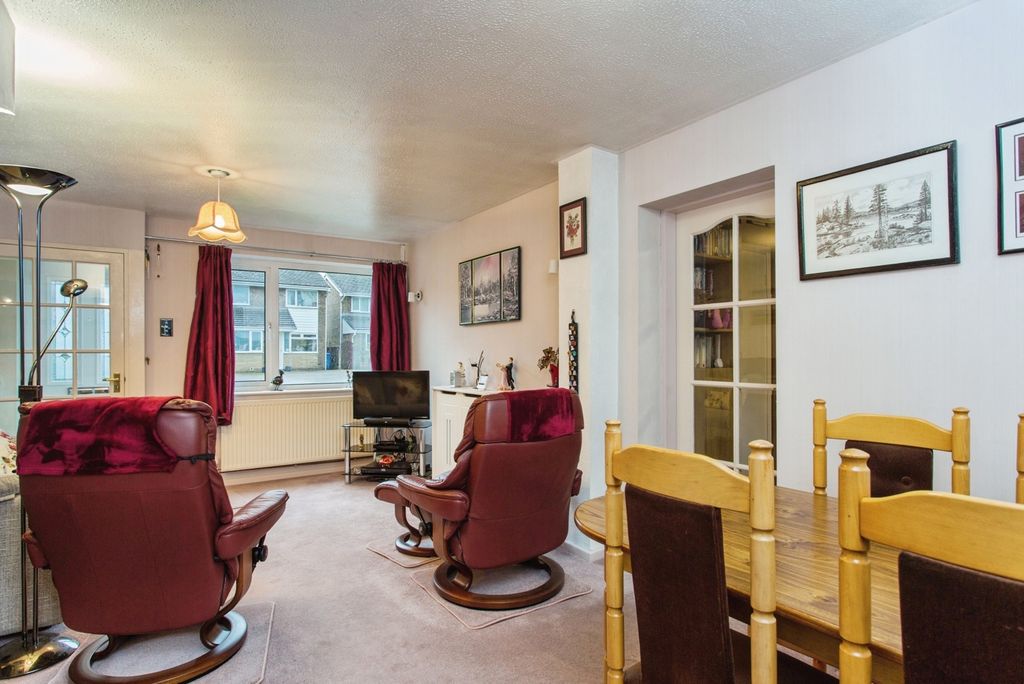 Property photo 3 of 17 Photo