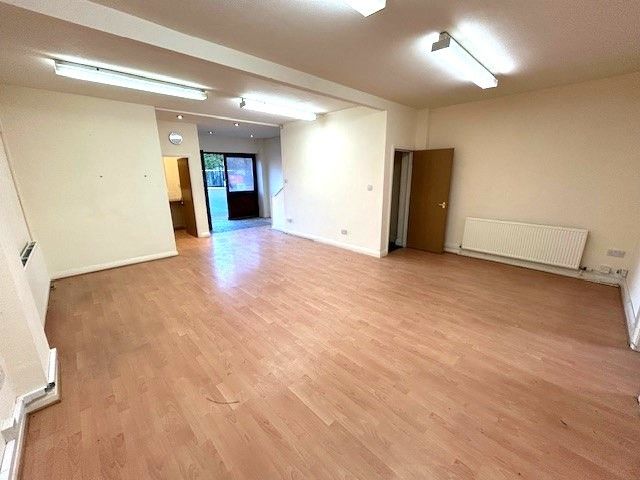 Property photo 2 of 8 Photo 21