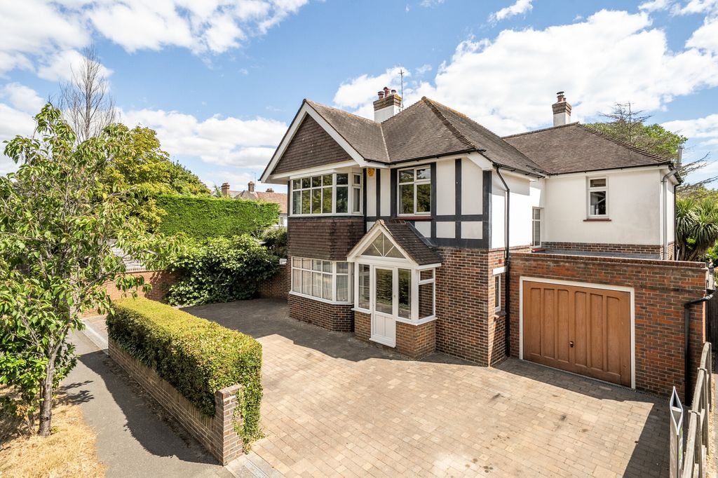 Property photo 1 of 16