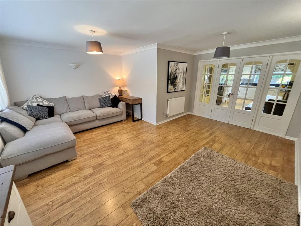 Property photo 2 of 21