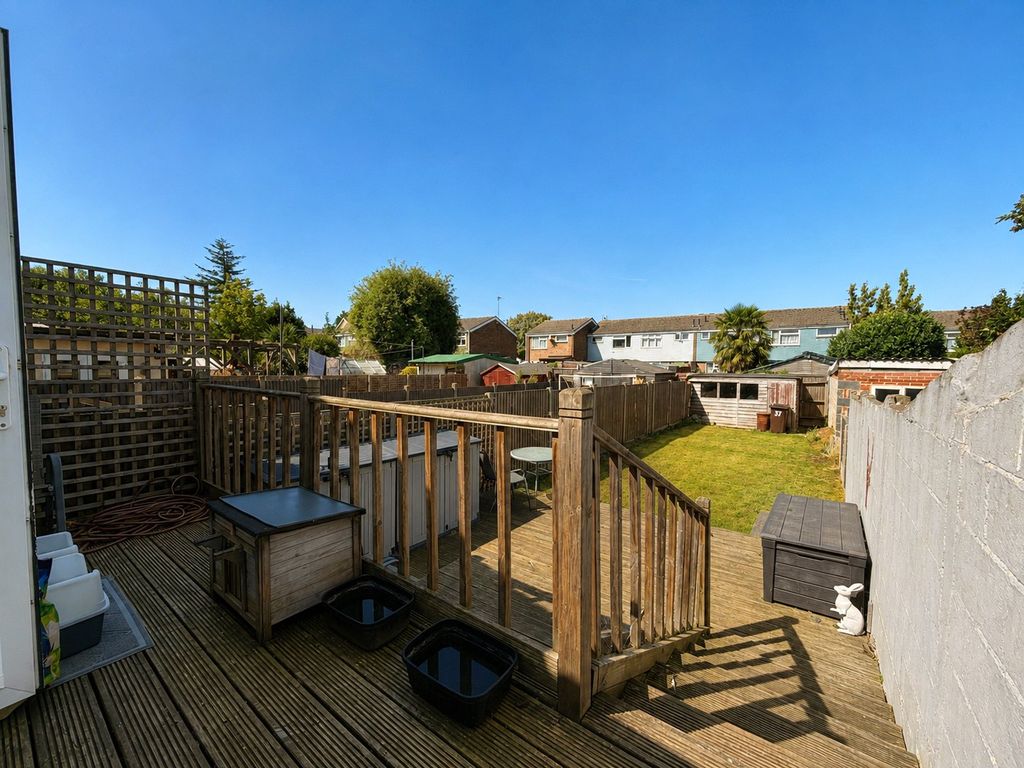 Property photo 3 of 17 Picture No. 01