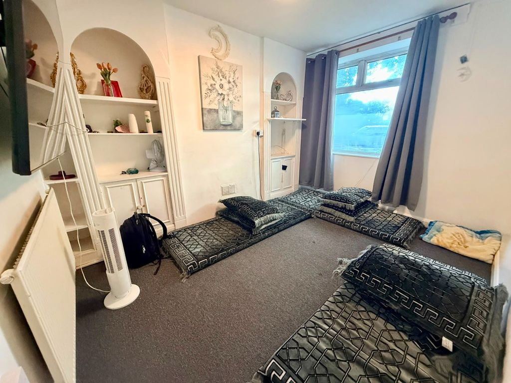 Property photo 1 of 7 4233150