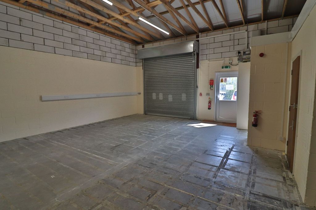 Property photo 2 of 7