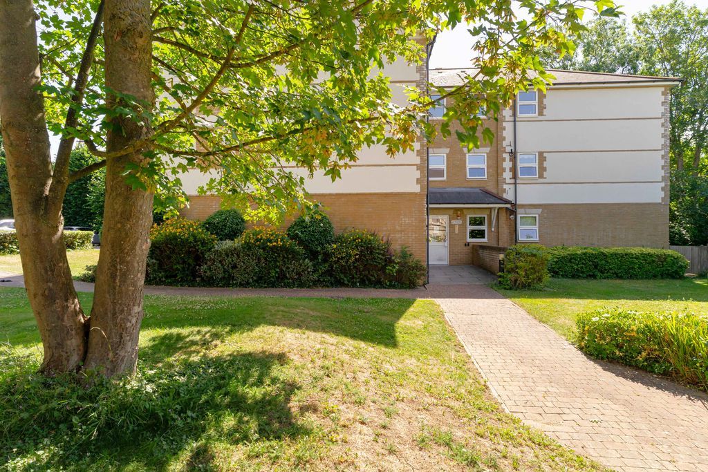 Property photo 1 of 10 External
