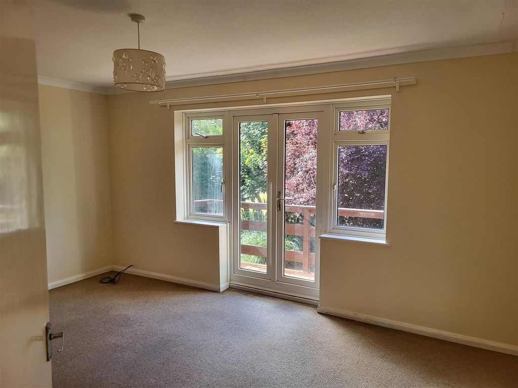 Additional image 6 of 2 bed flat for saleCoverdale Court, London Road, East Grinstead RH19