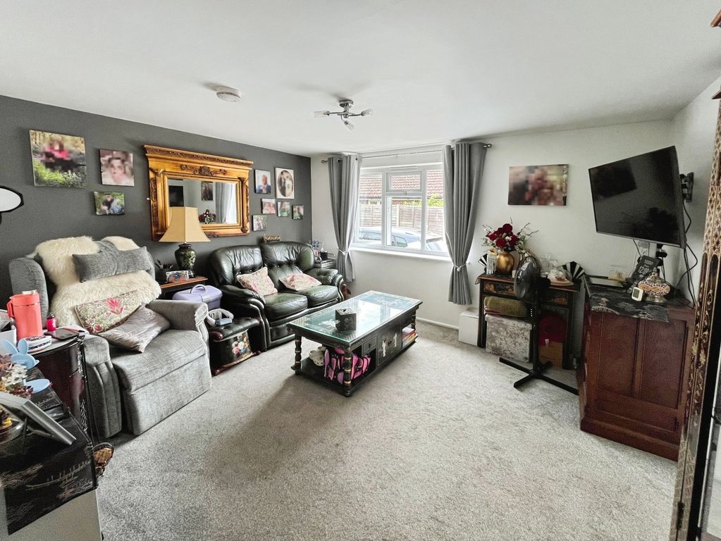 Property photo 3 of 11 Pbox-Img.Jpg