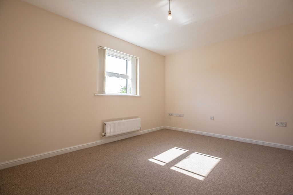 Property photo 3 of 10 Photo 4