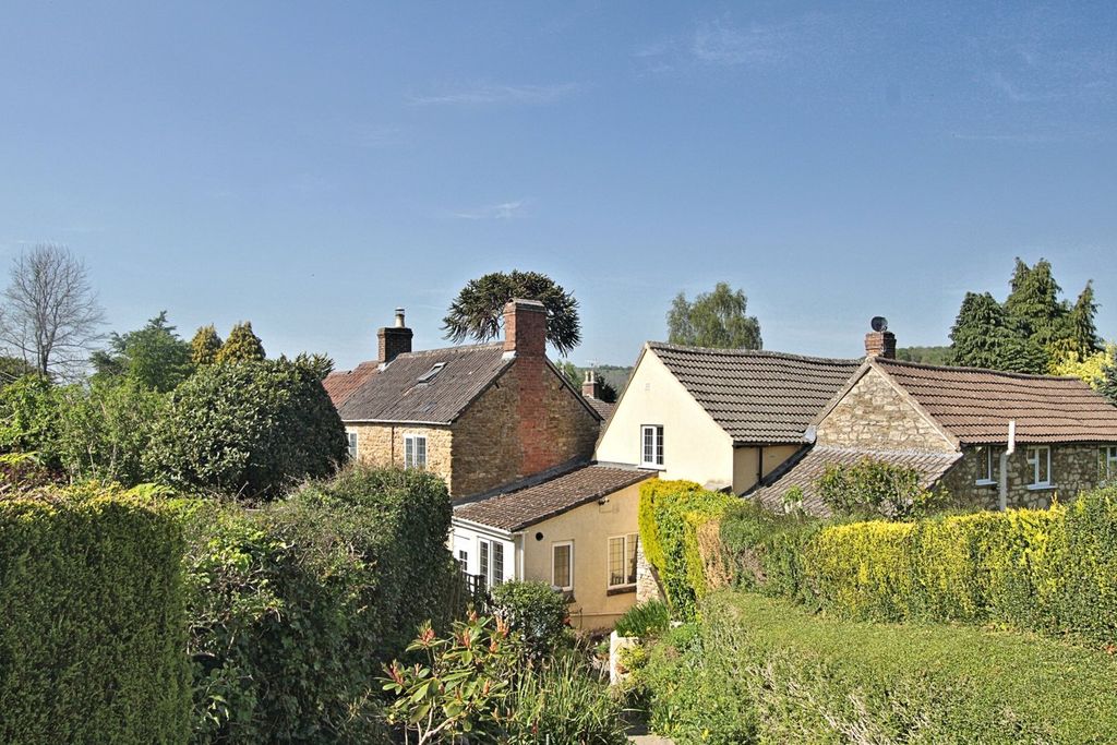 Property photo 1 of 22