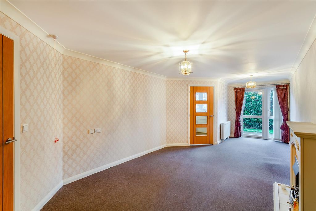 Property photo 2 of 25 8579071-Interior11.Jpg