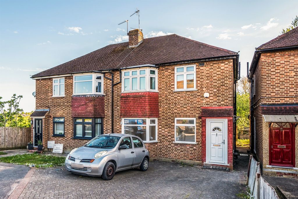 Property photo 1 of 11
