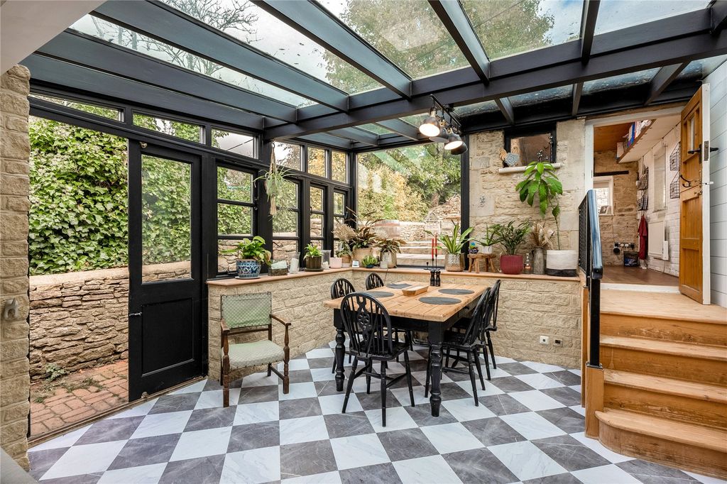 Property photo 3 of 19 Picture No. 08