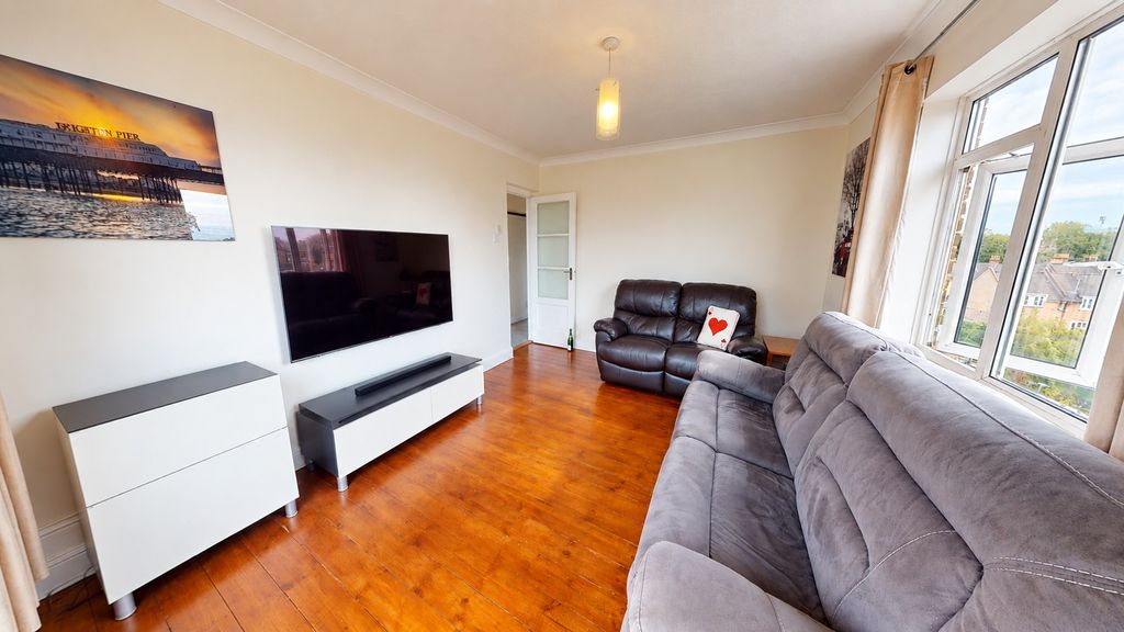 Property photo 2 of 6