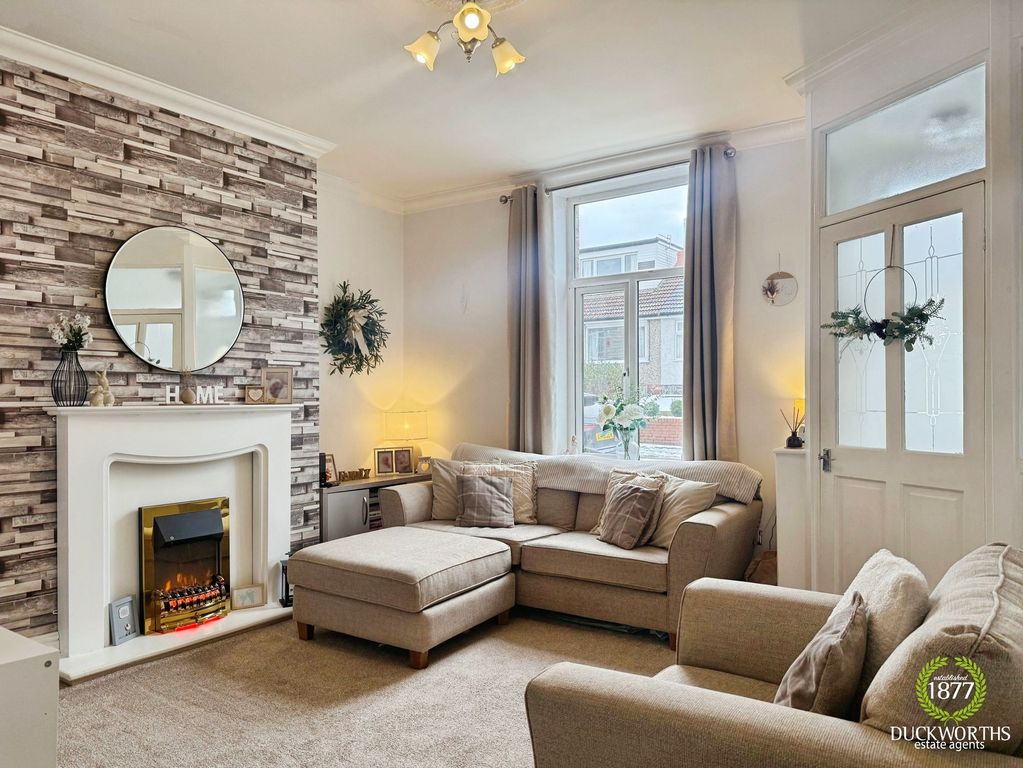 Property photo 2 of 27