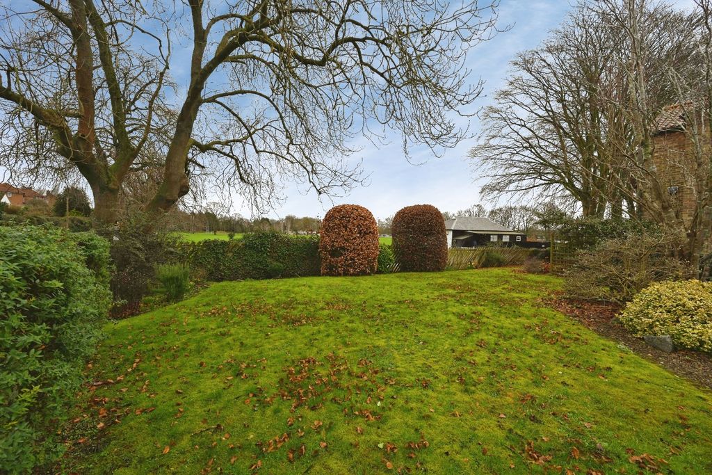 Additional image 15 of 3 bed flat for saleThe Wickets, Studley Road, Ripon HG4