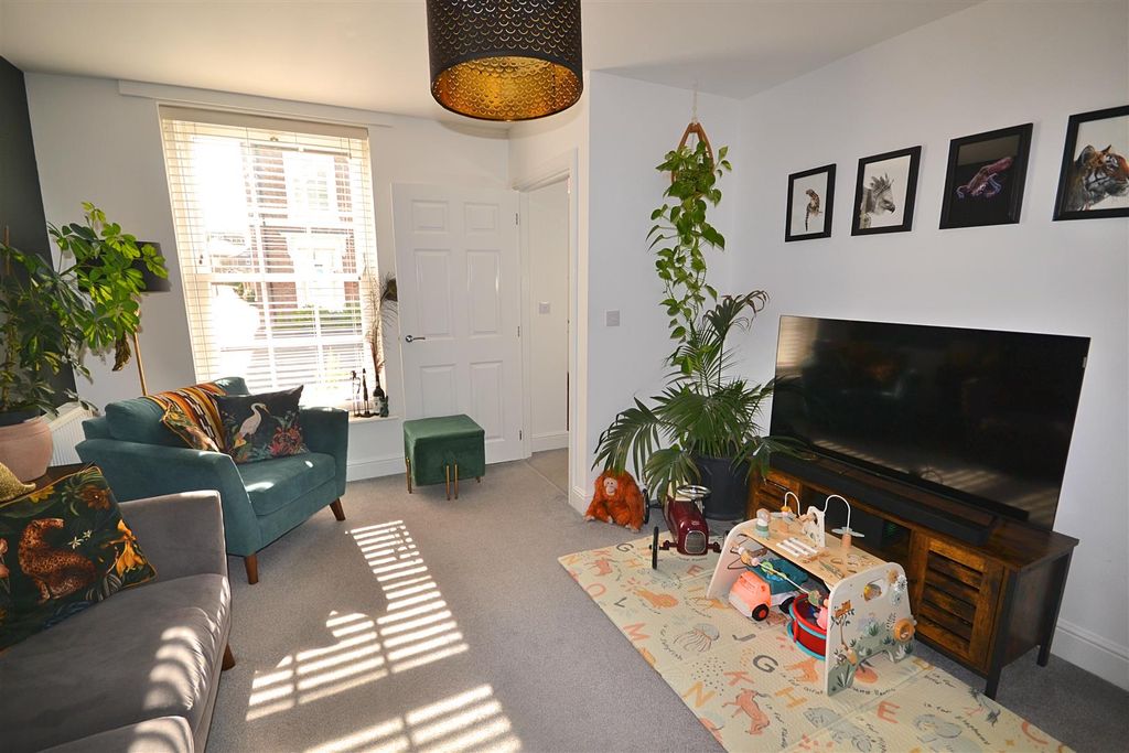 Property photo 2 of 11 6 (91).Png