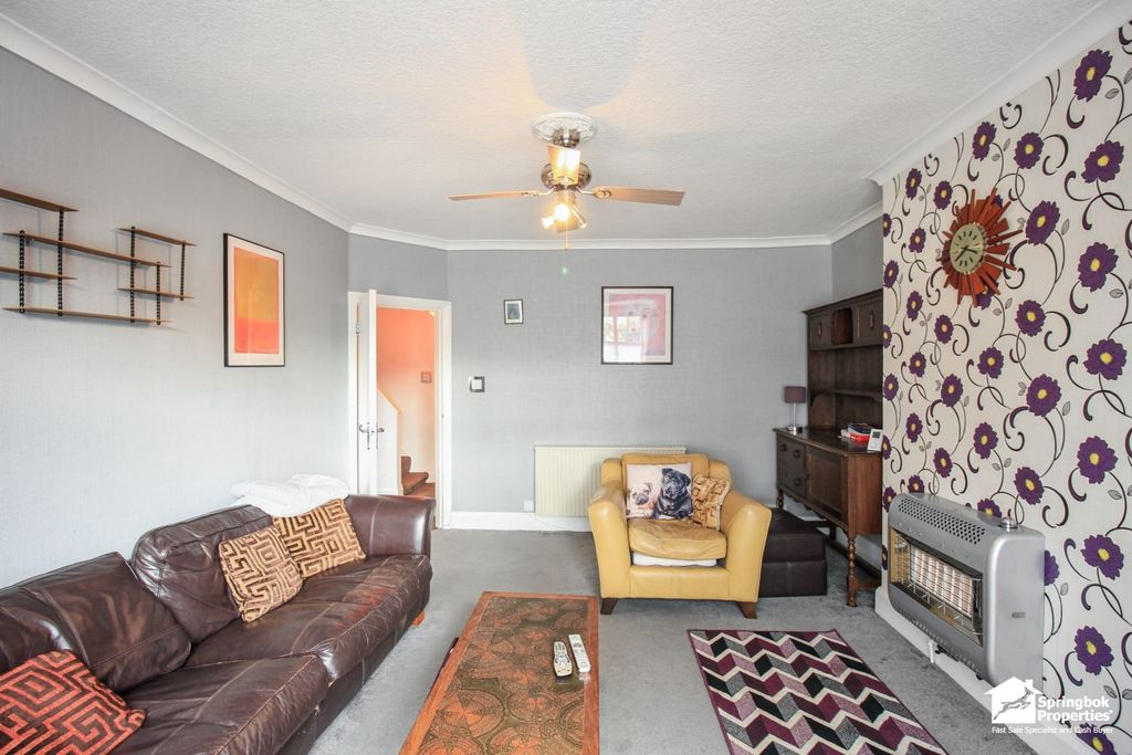 Property photo 3 of 17 Image 2