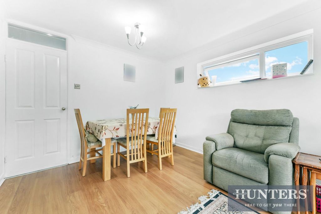 Property photo 3 of 12 Handside Close