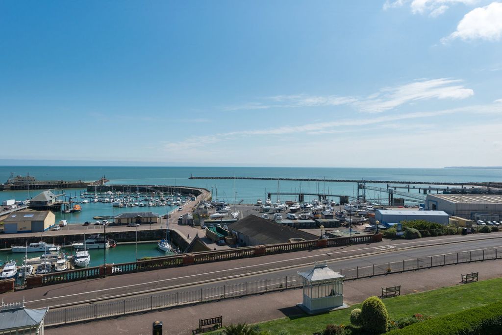 Additional image 23 of 7 bed terraced house for saleNelson Crescent, Ramsgate CT11