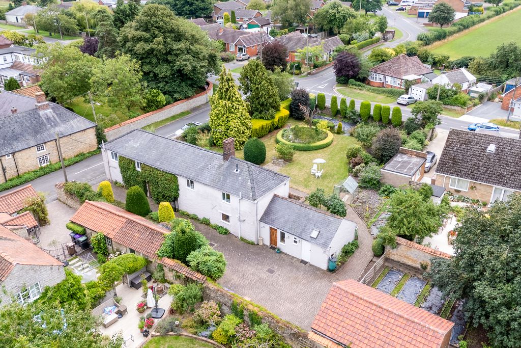 Property photo 1 of 21 25