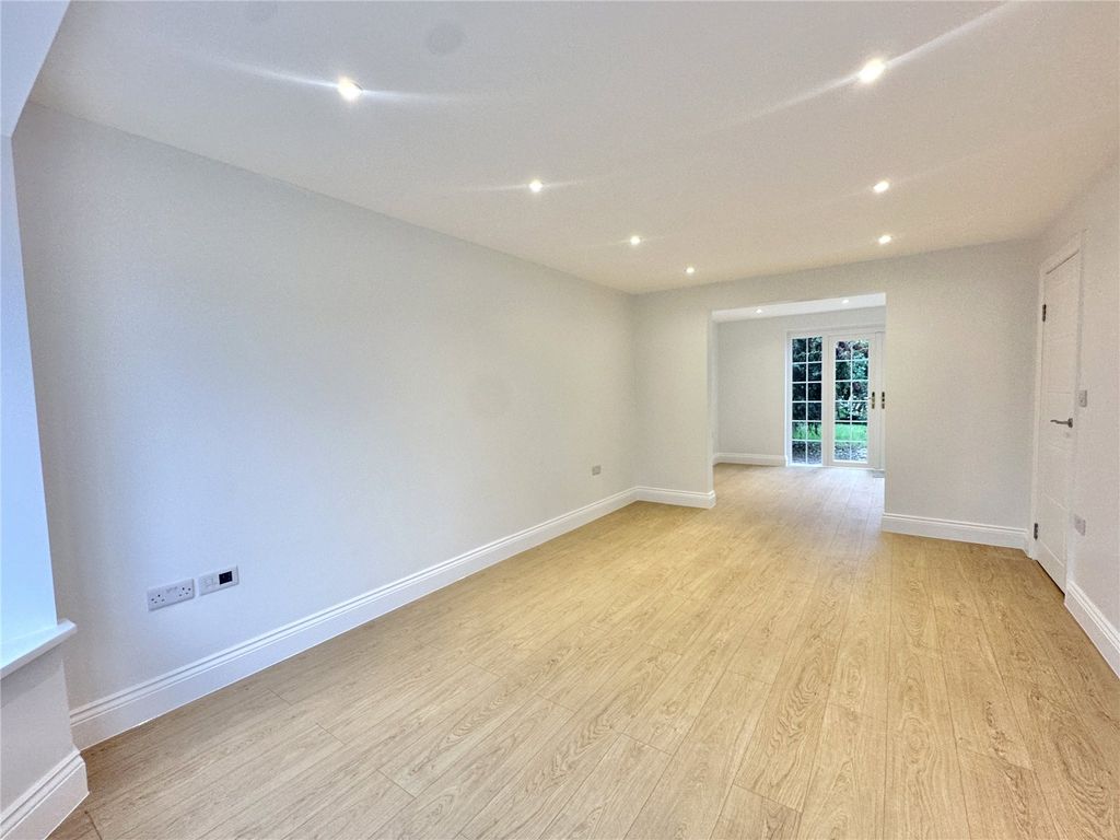 Property photo 3 of 19 Picture No. 14