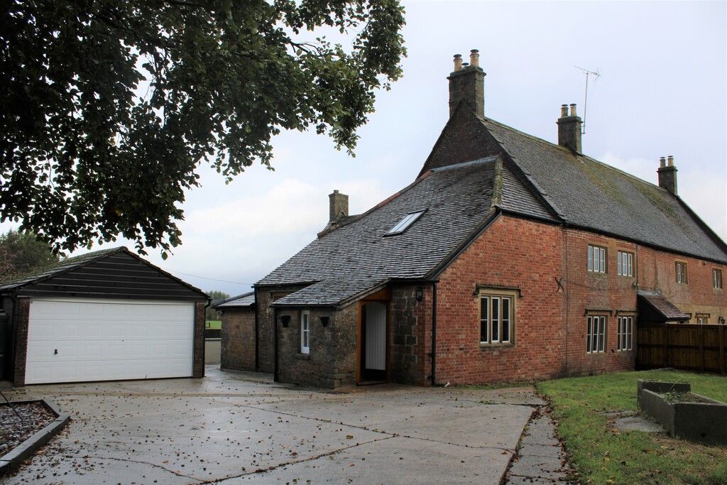 Property photo 1 of 11 Front External