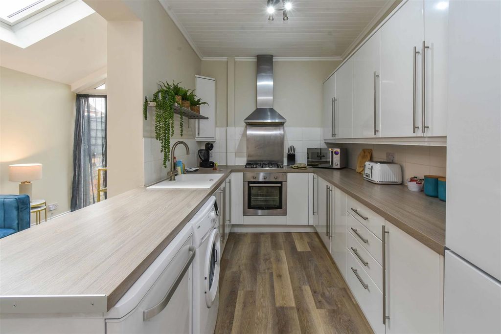 Property photo 2 of 10 Dsc_6670-2.Jpg