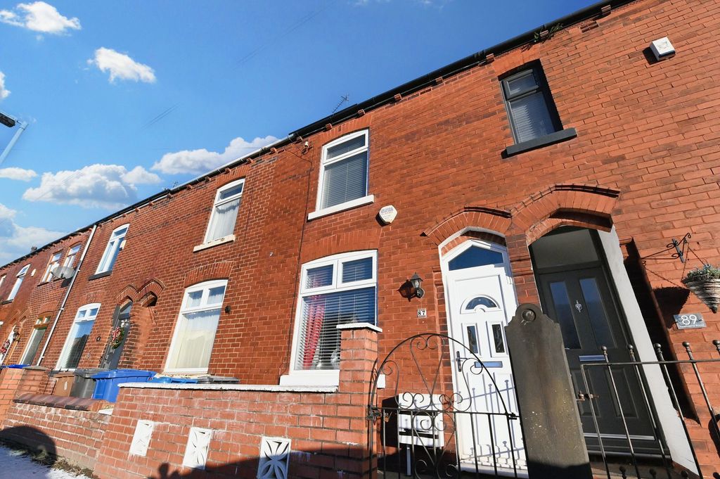 Property photo 2 of 13