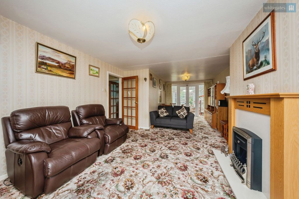 Property photo 3 of 14 Pbox-Img.Jpg