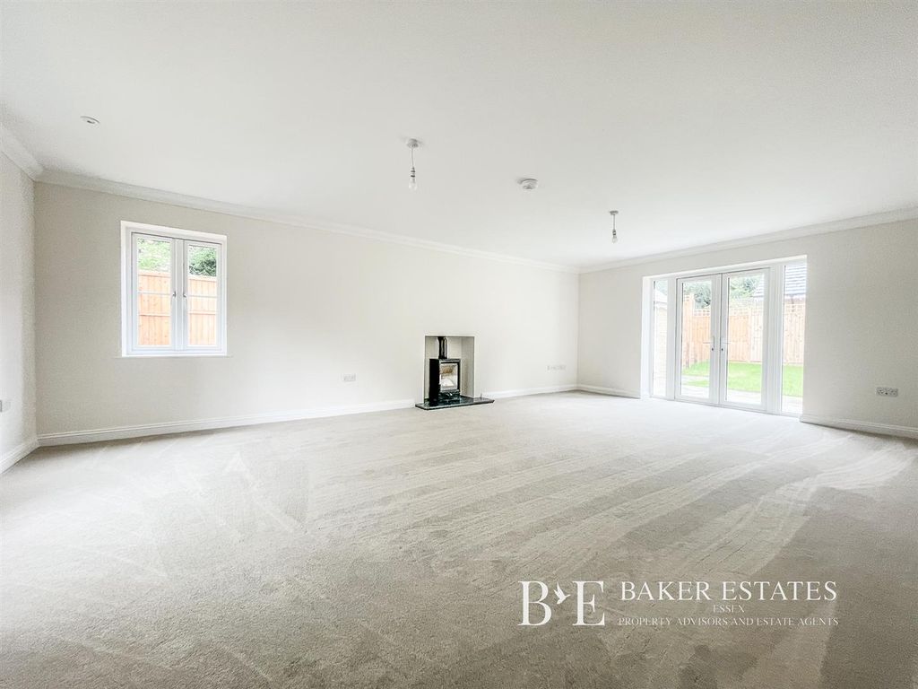 Property photo 3 of 13 6Cr-54.Jpg