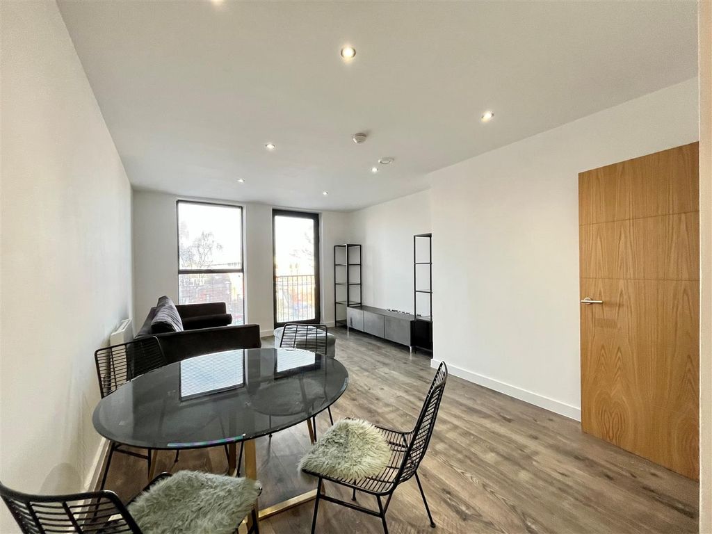 Property photo 2 of 13