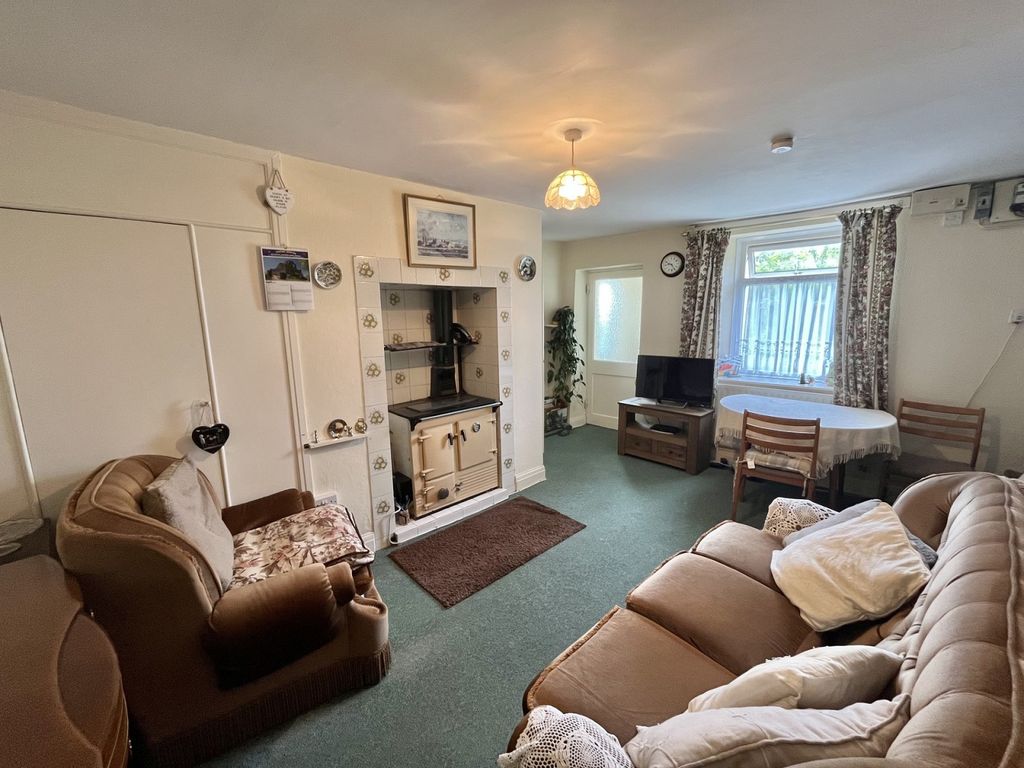 Property photo 3 of 17 Not Specified