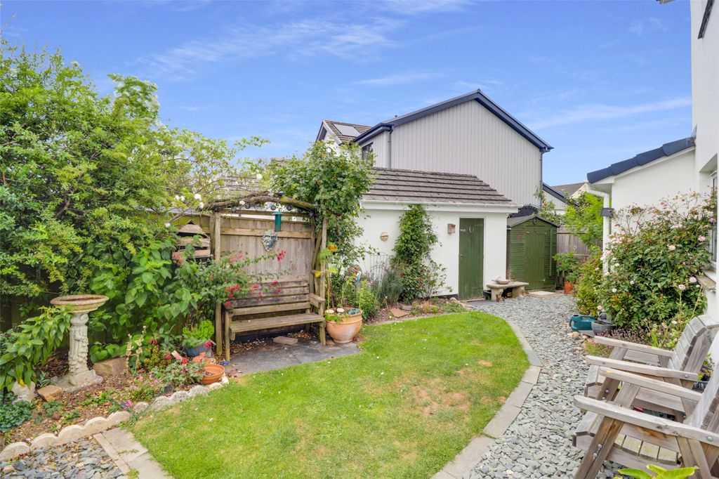 Property photo 2 of 13 Picture No. 12