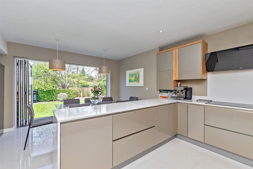 Property photo 2 of 27 1Mayclose-34.Jpg